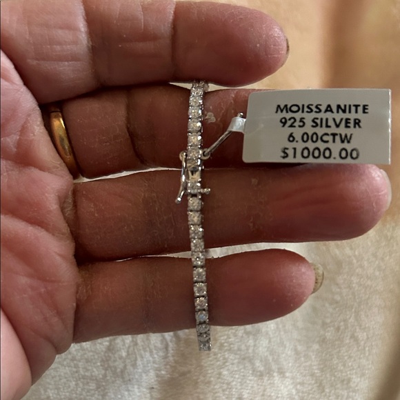 Dazzling Silver Moissanite Bracelet - Picture 4 of 4